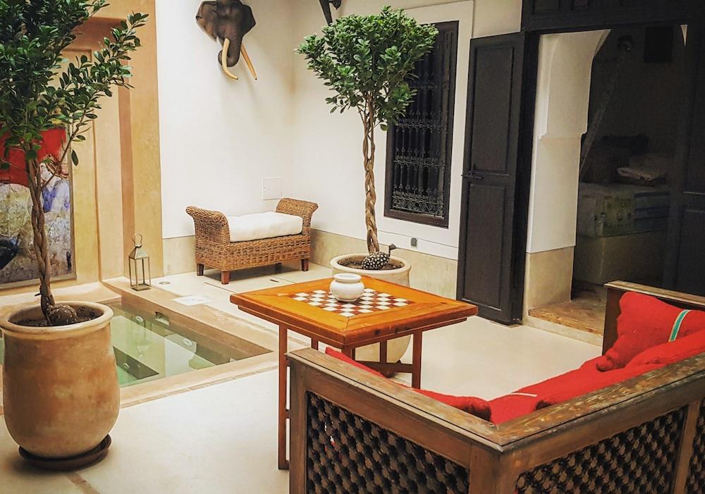 Riad Les 5 Soeurs Marrakesh Exterior photo