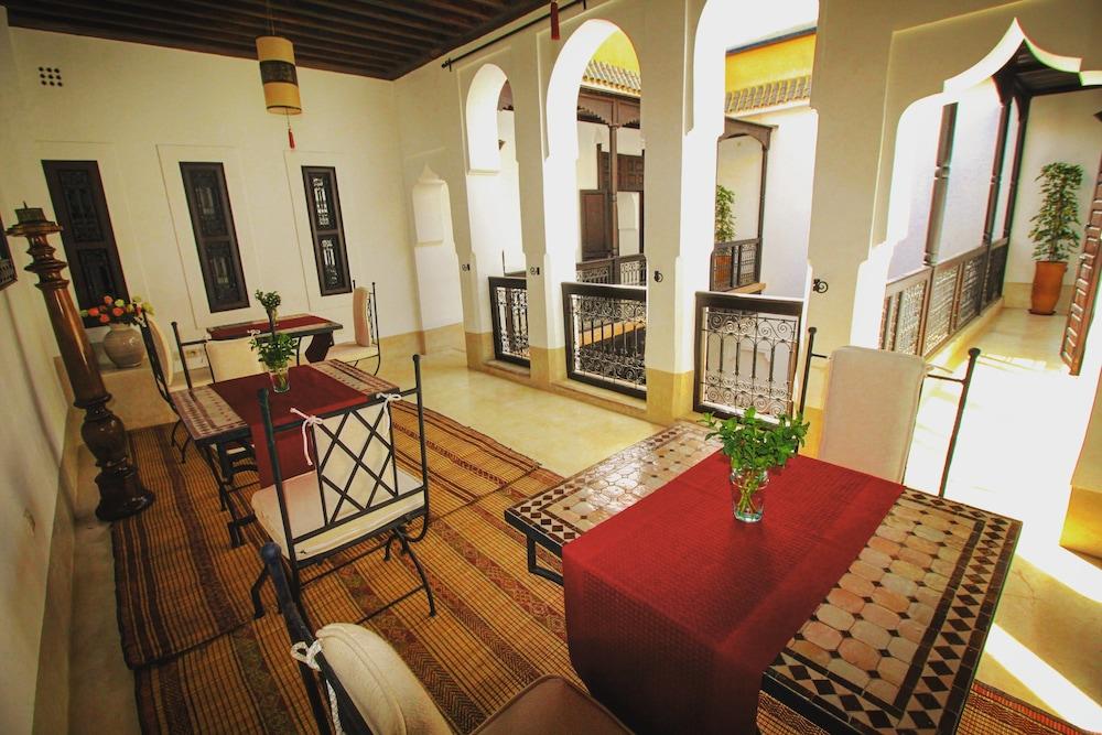 Riad Les 5 Soeurs Marrakesh Exterior photo