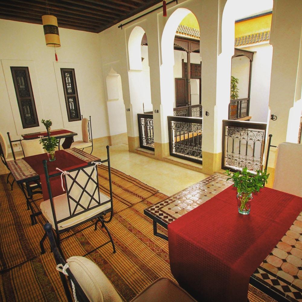 Riad Les 5 Soeurs Marrakesh Exterior photo